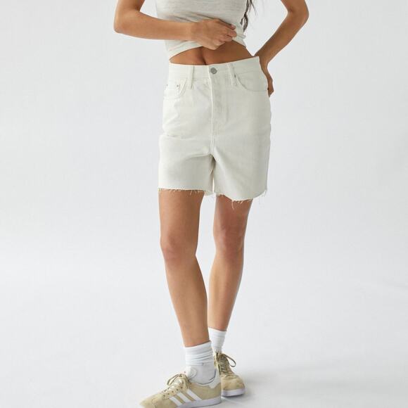 Urban Outfitters 90s Long Inseam Denim Jorts Shorts White Size 28 - Picture 1 of 4